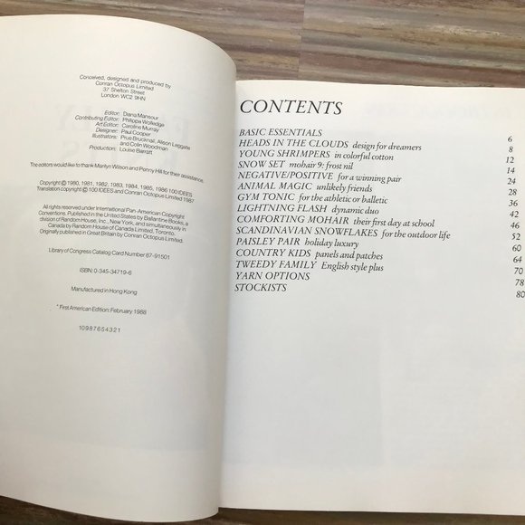 Family Knits Pattern Book for Matching Sweaters Hats Scarves Pullovers 1988 - Picture 2 of 9